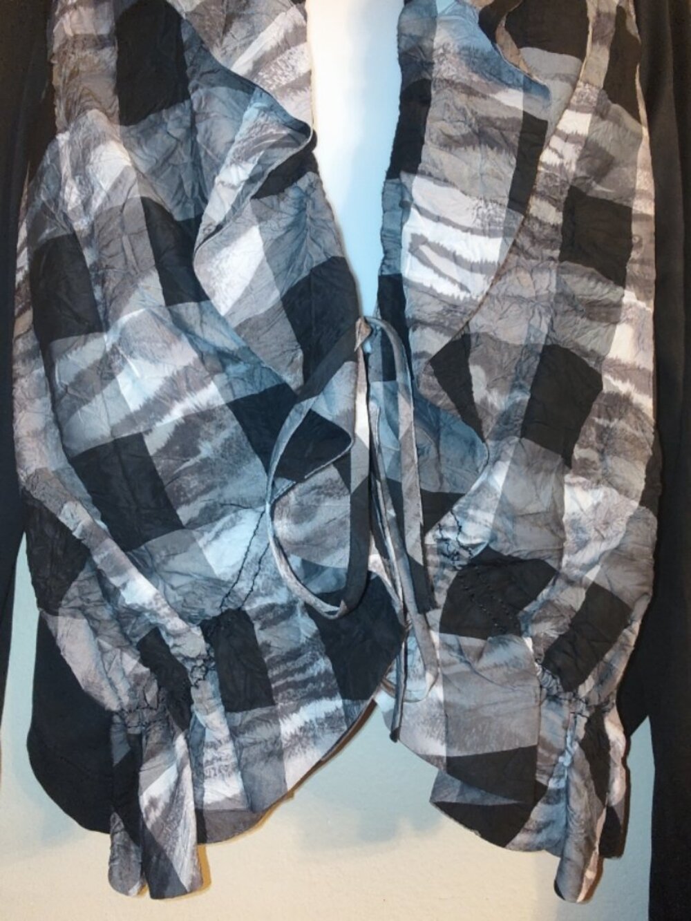 Women's Alberto Makali Crinkled Plaid Black White Gray Blouse - Jacket Size L